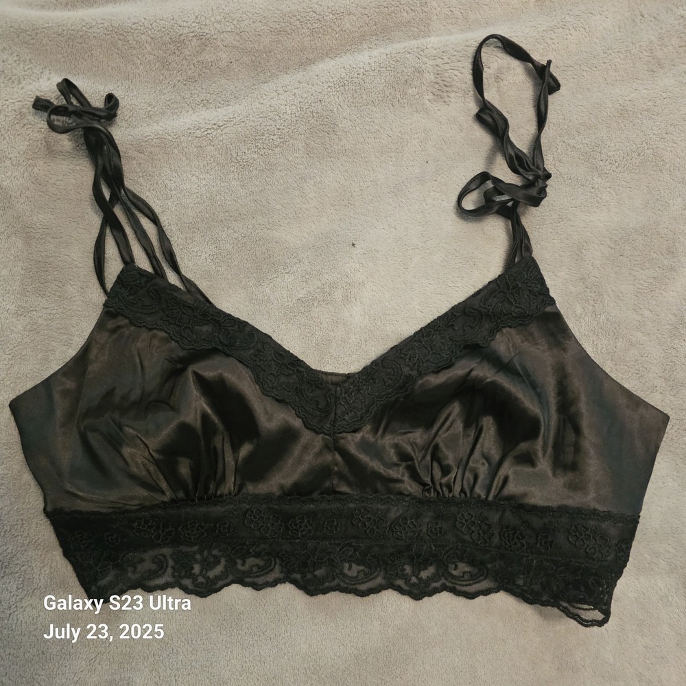 Forever 21 Bralette Size Large‎ Black Lace Feminine Coquette Romantic Y2K 90s